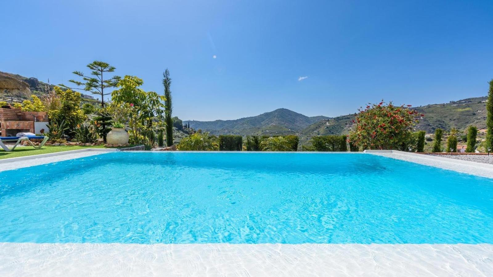 Villa Las Palmeras De Torrox By Ruralidays Экстерьер фото